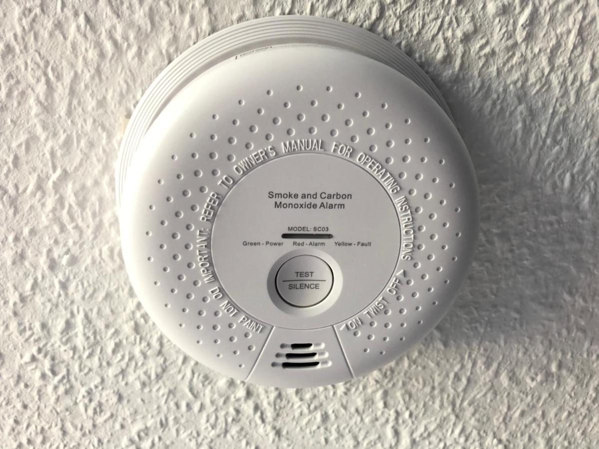 Cottbus-Apartments - Red Apartment I Privat I Wifi I Kueche I Balkon 外观 照片