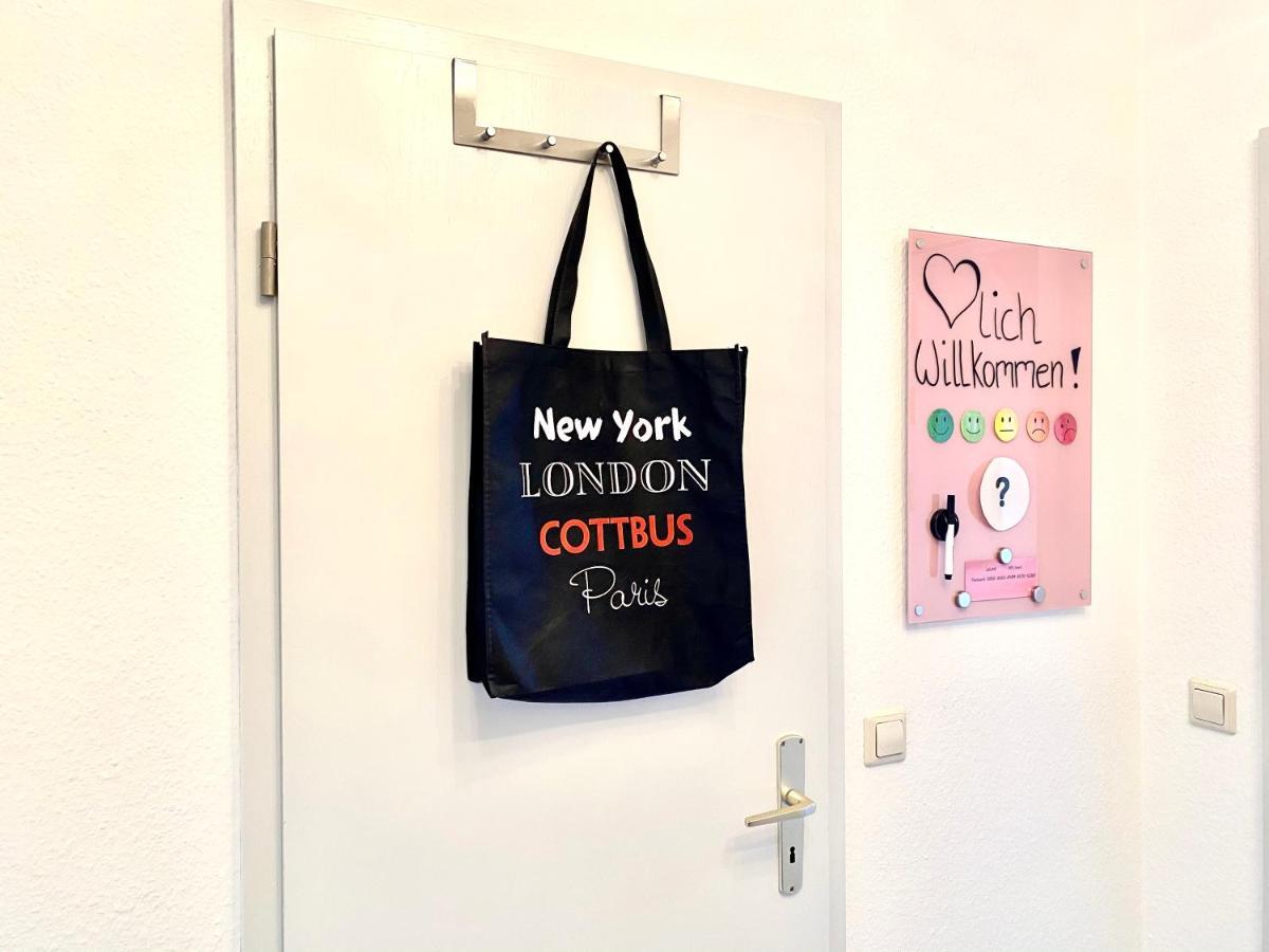 Cottbus-Apartments - Red Apartment I Privat I Wifi I Kueche I Balkon 外观 照片